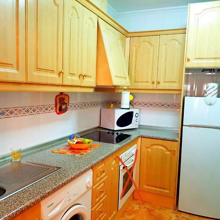 Sunny Appartment In The Center Torrevieja Buitenkant foto