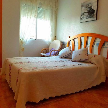 Sunny Appartment In The Center Torrevieja Buitenkant foto