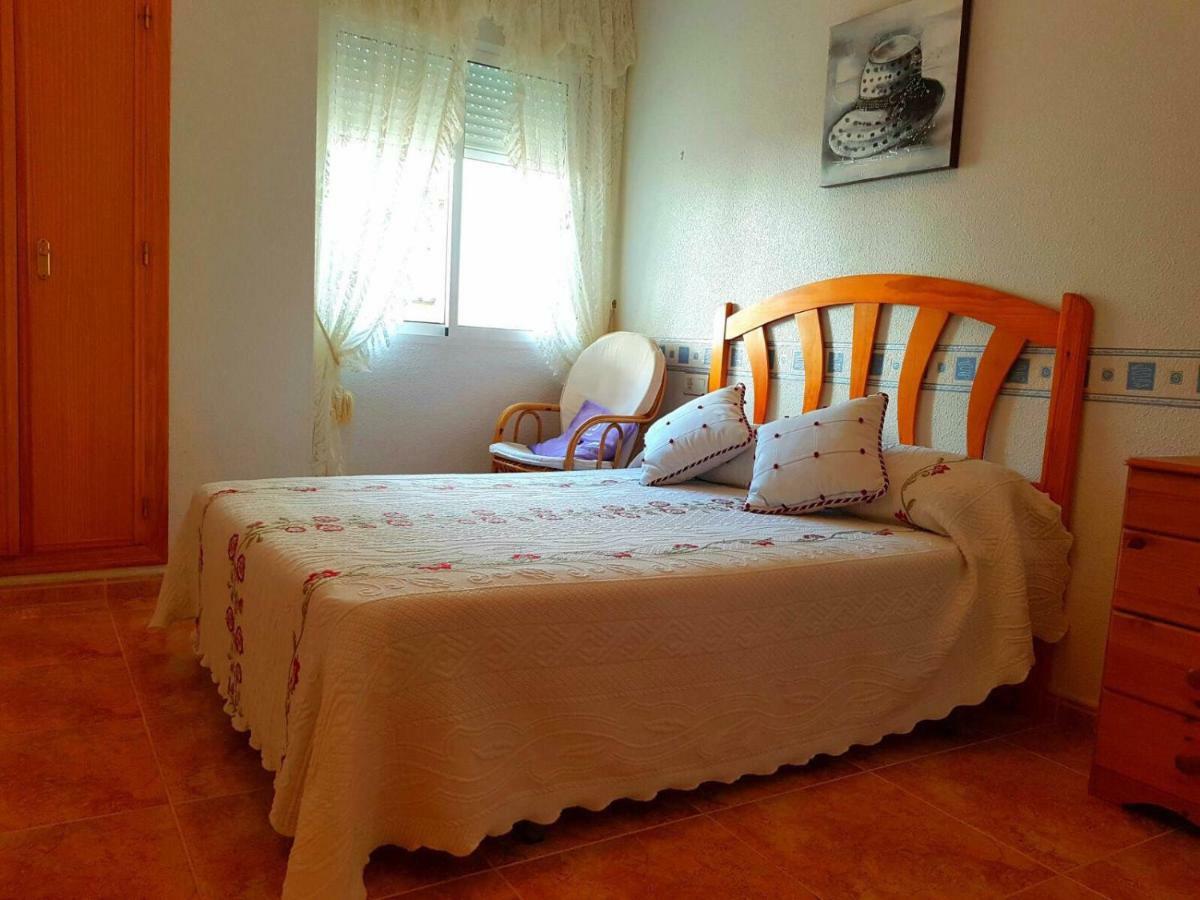 Sunny Appartment In The Center Torrevieja Buitenkant foto